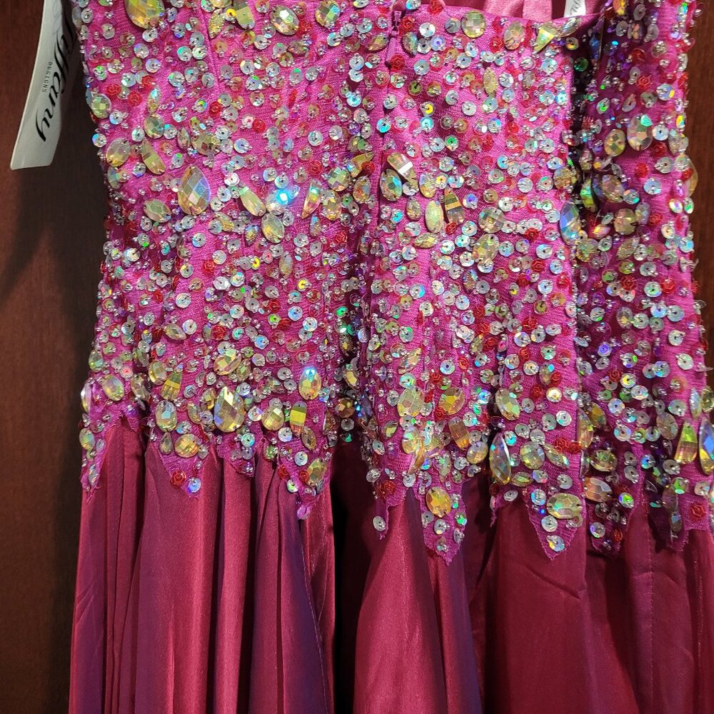 Tiffany Designs 46942 Size 8 Red/Purple Prom Dress - Picture 9 of 9
